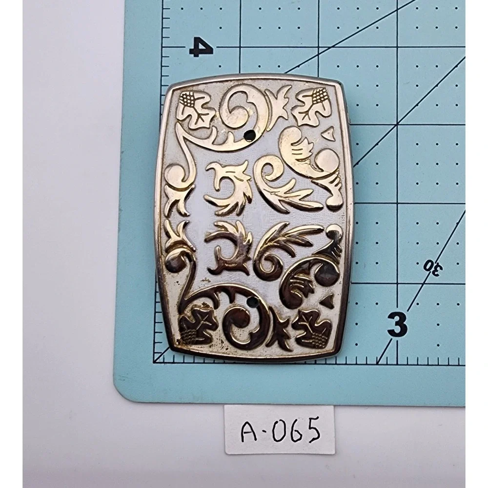 Vtg Belt Buckle Floral Leaf Pattern‎ White and Gold